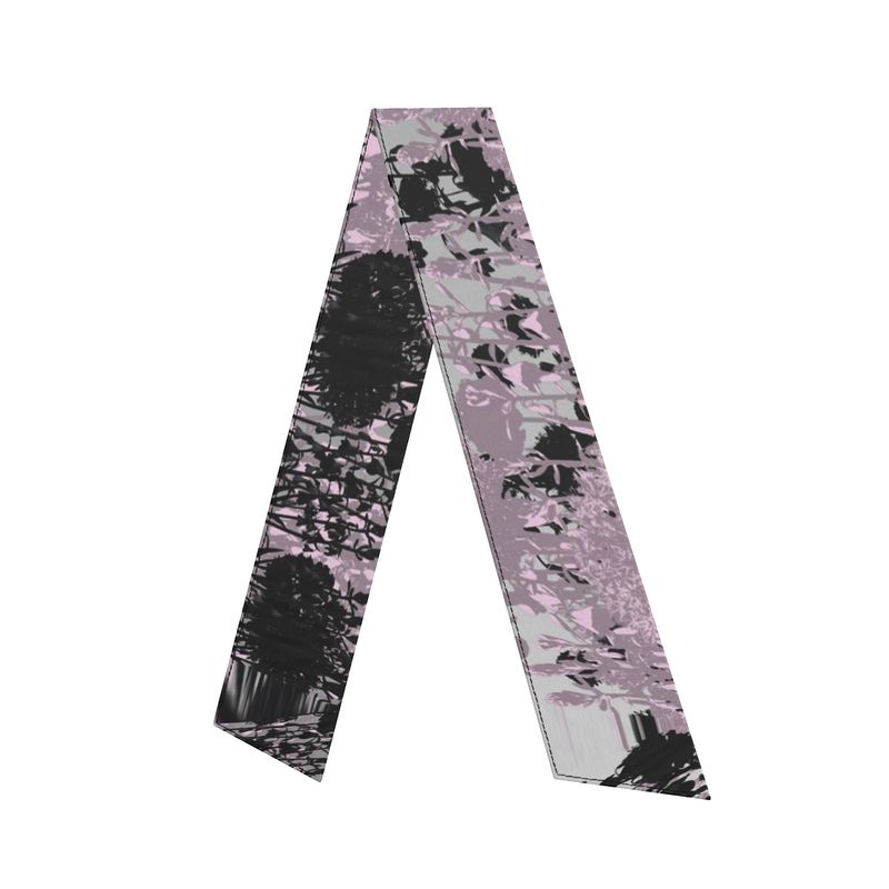 Signature Criostal: The Versatile Scarf