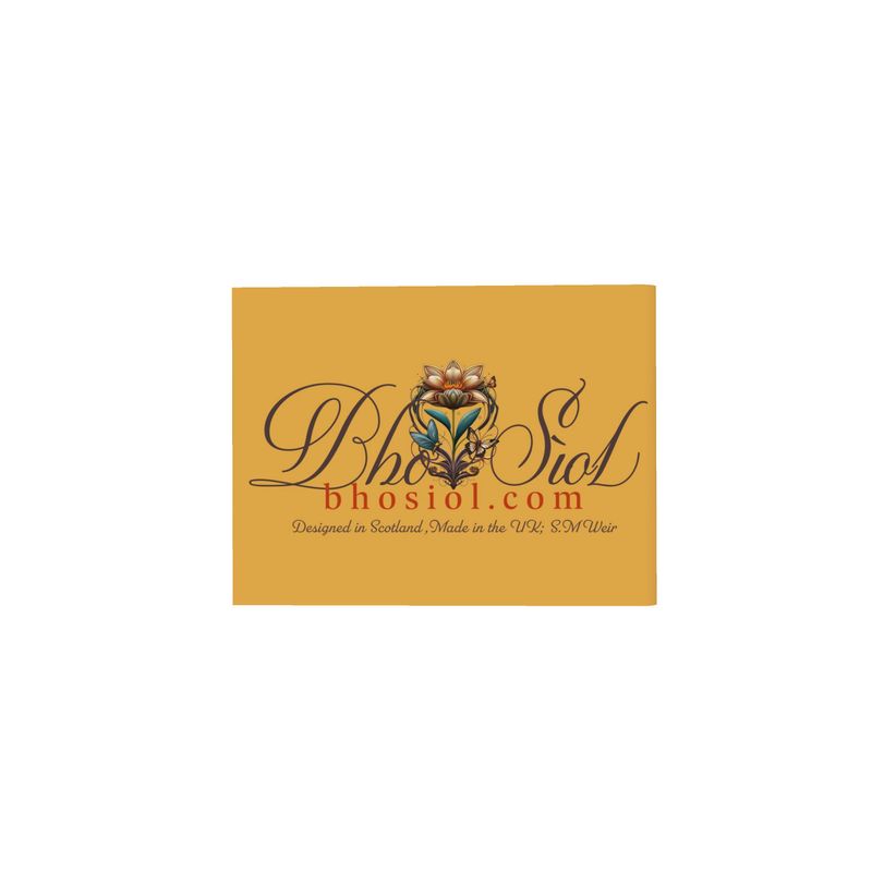 Tartan Hydrangea Buidhe: The Square Scarves