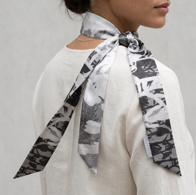 Amazing Grey: The Skinny Scarf
