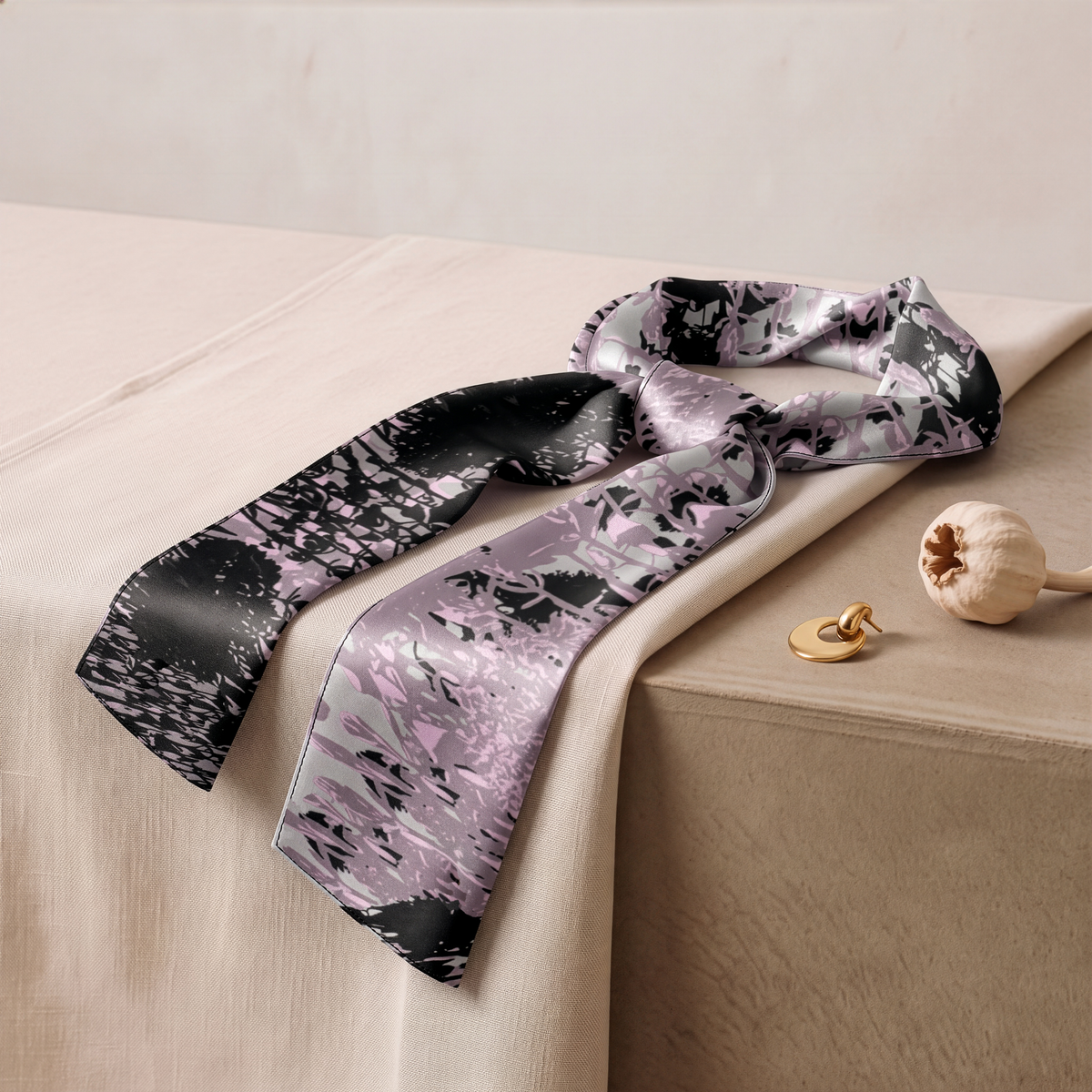 Signature Criostal: The Versatile Scarf