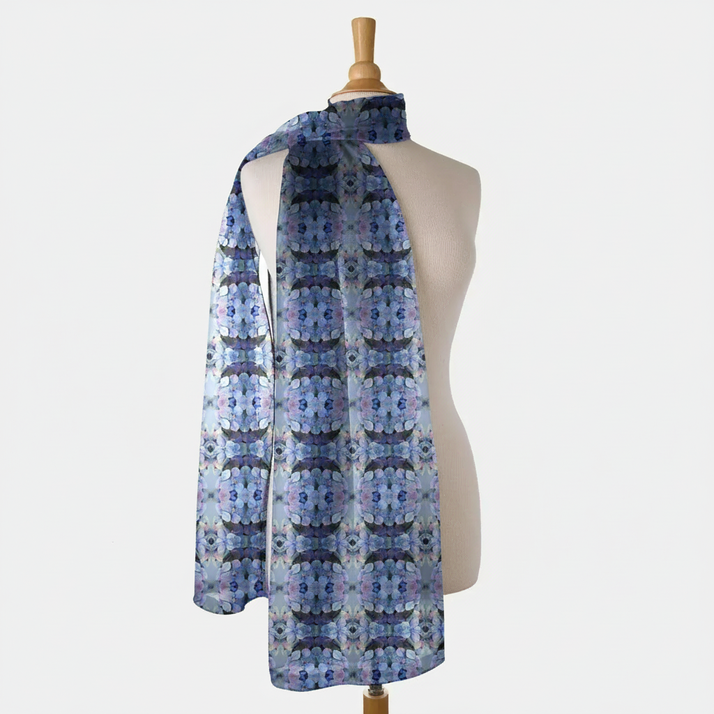 Tartan Hydrangea Gorm: Large Scarves in Silk-Chiffon