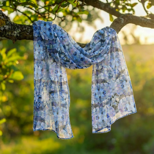 Tartan Hydrangea Gorm: Large Scarves in Silk-Chiffon